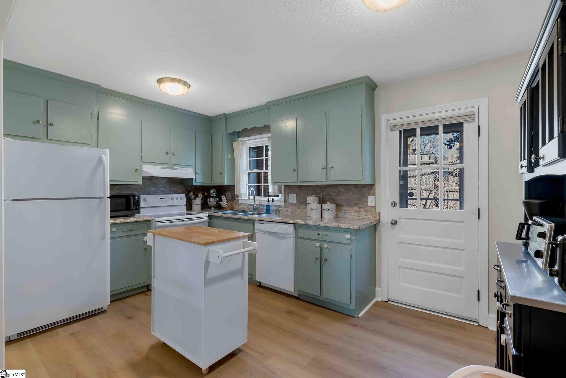 Property image 4 at 501 Edwards Road, Greenville, SC 29615