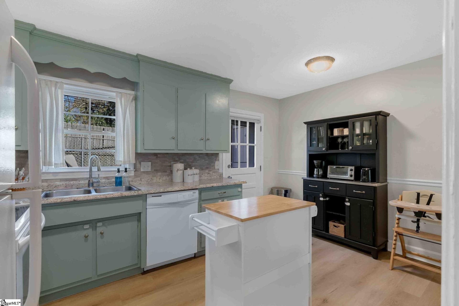 Property image 5 at 501 Edwards Road, Greenville, SC 29615