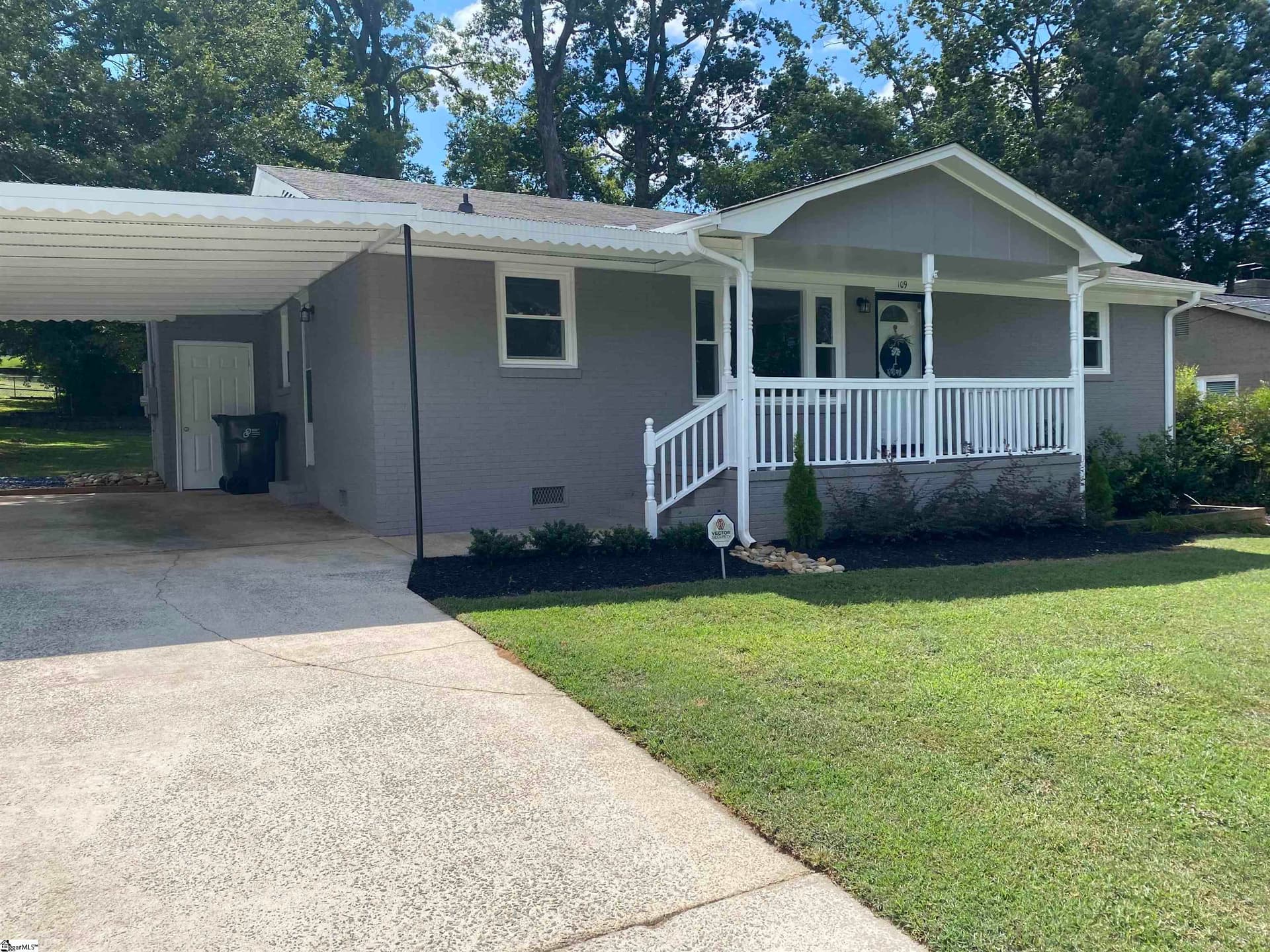 Property image 4 at 109 Edgewood Drive, Greenville, SC 29605