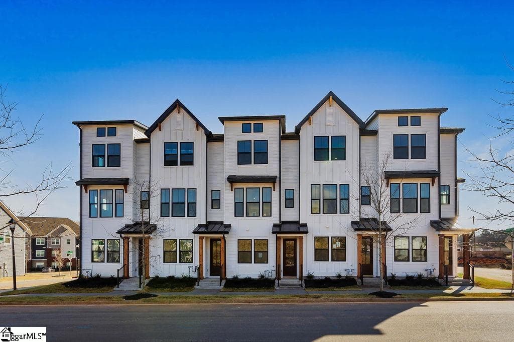 Property image 1 at 36 Renaissance Row Drive, Greenville, SC 29609