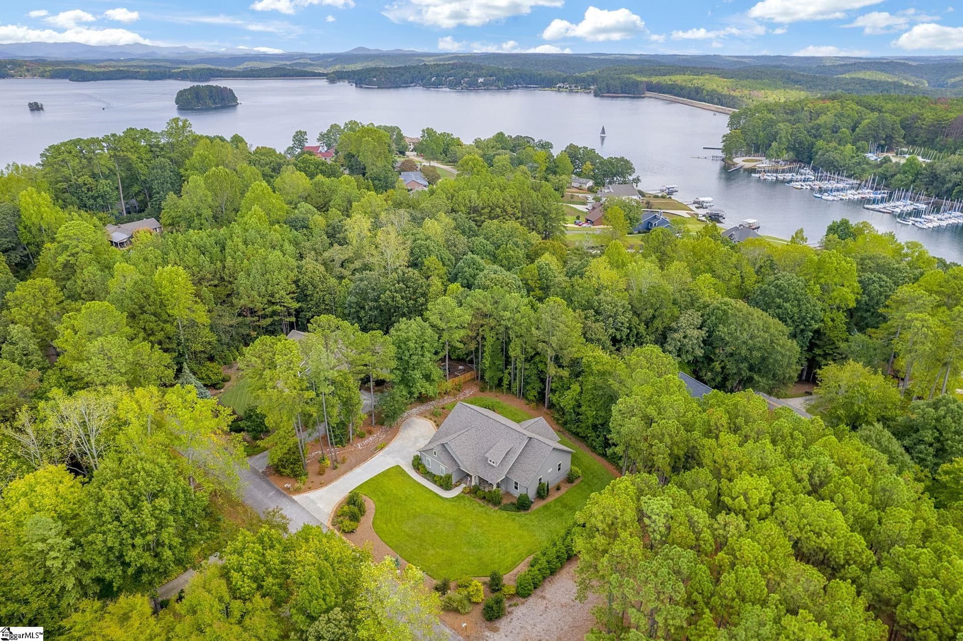 Property image 2 at 911 Lakecrest Drive, Seneca, SC 29672