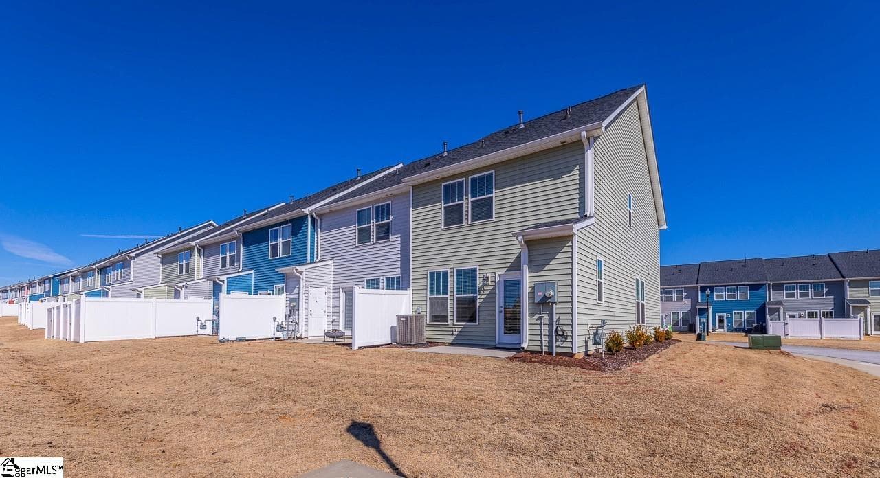 Property image 3 at 101 Shallons Drive, Greenville, SC 29609