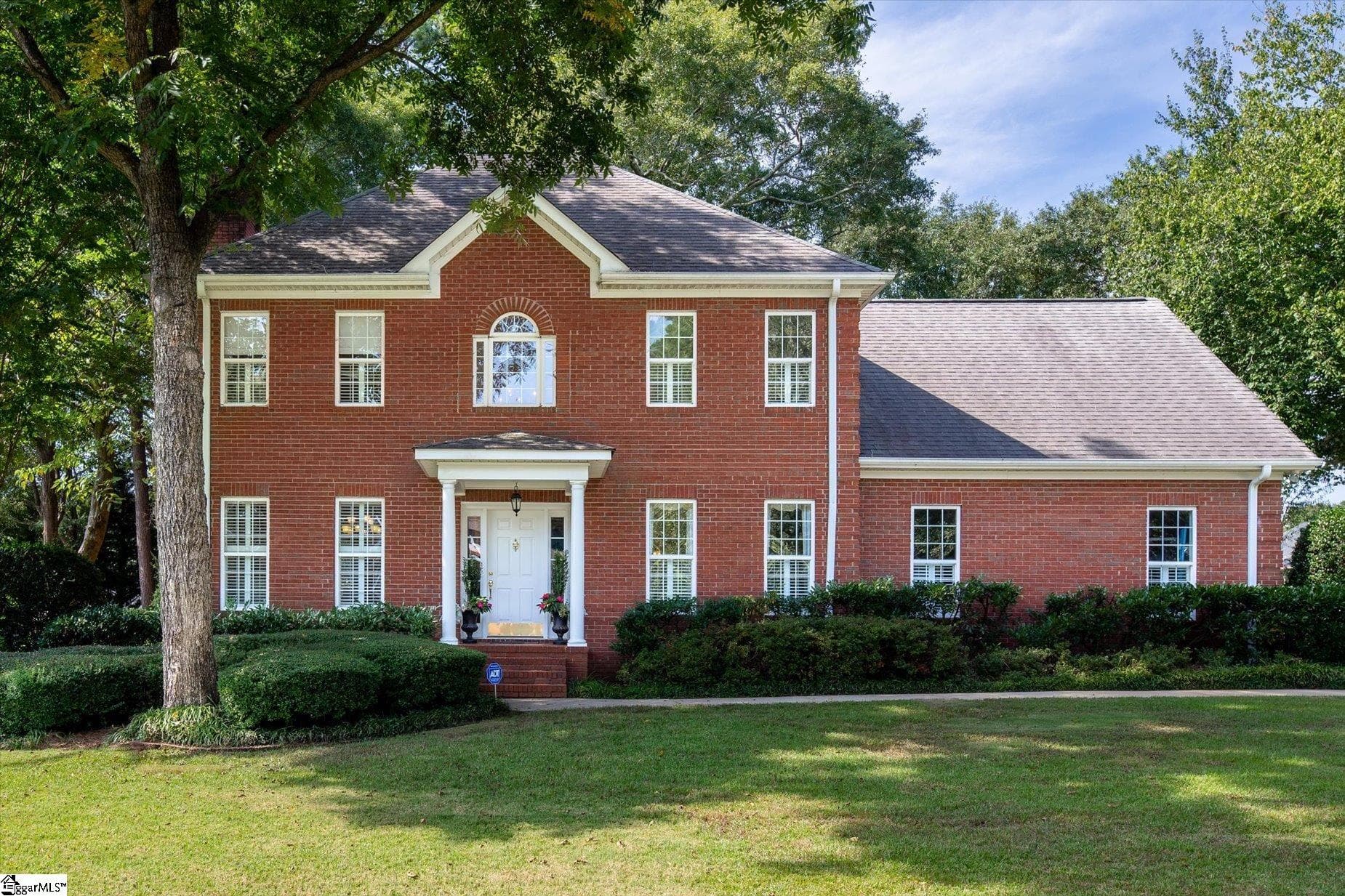 Westchester, Easley Community