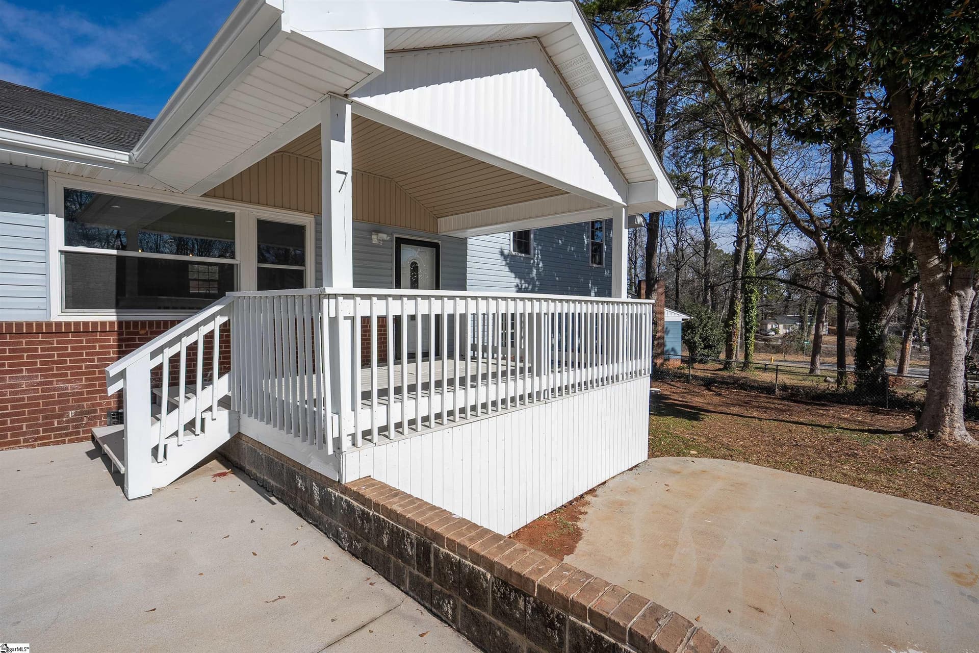 Property image 3 at 7 Deerfield Road, Greenville, SC 29605