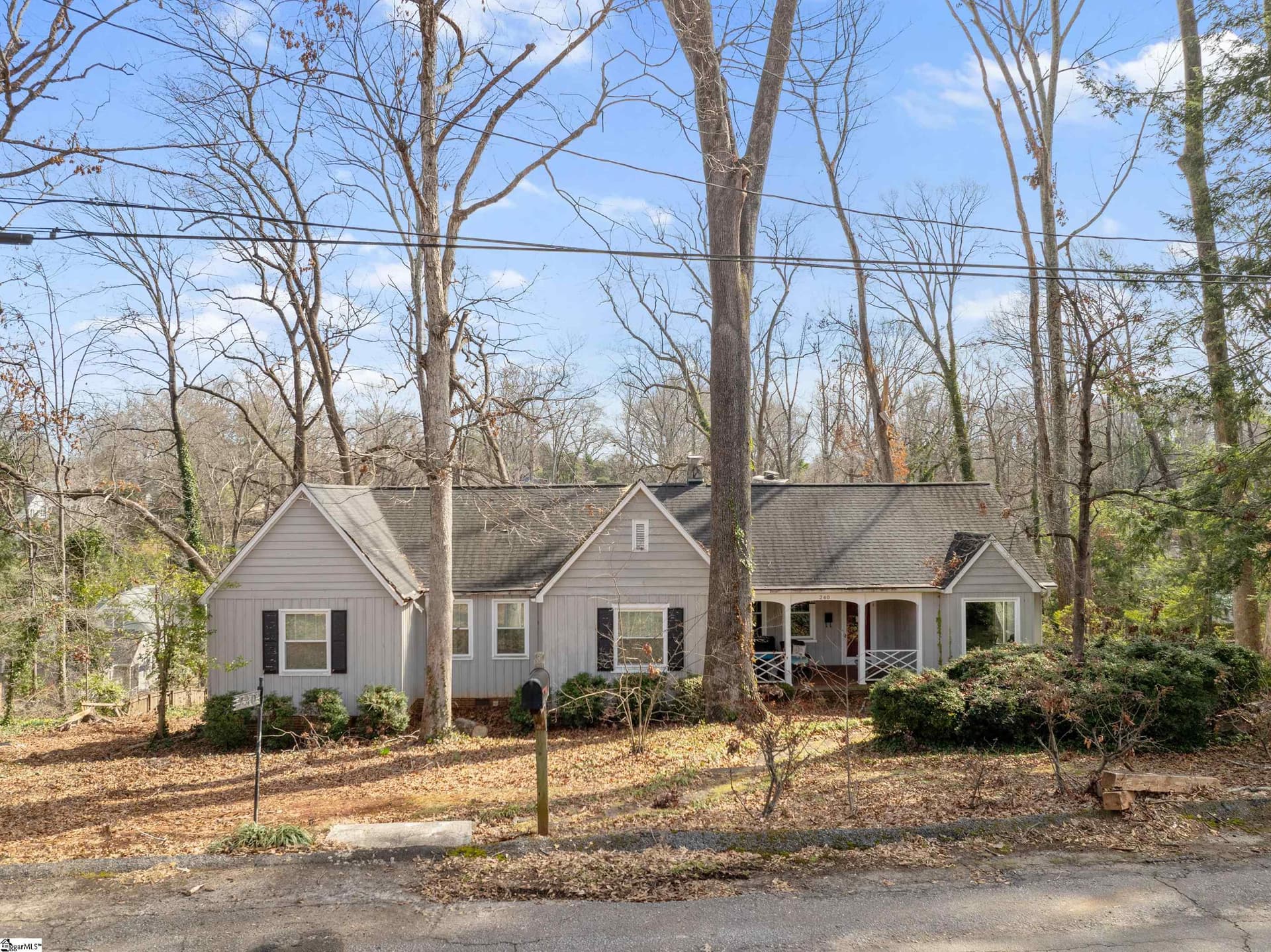 240 E Avondale Drive