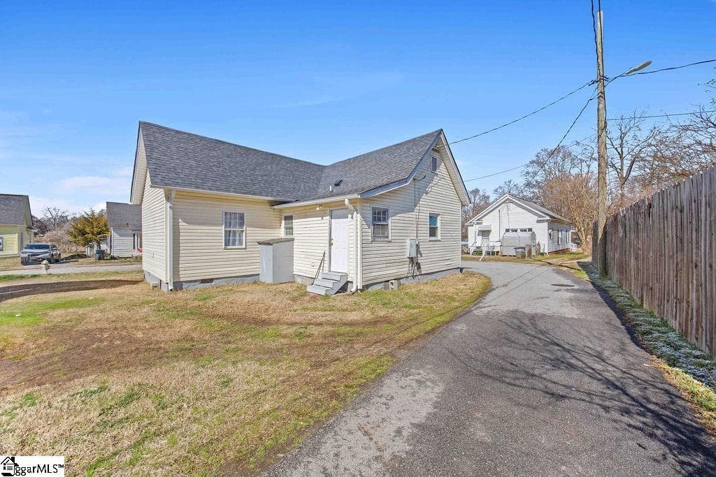 Property image 3 at 4 Seyle Street, Greenville, SC 29605