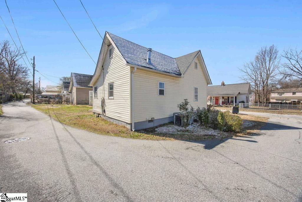 Property image 4 at 4 Seyle Street, Greenville, SC 29605