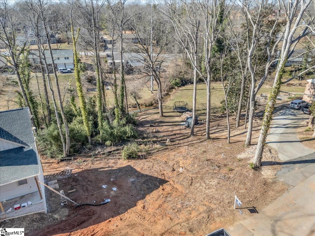 Property image 4 at 31 Arbutus Trail, Greenville, SC 29607