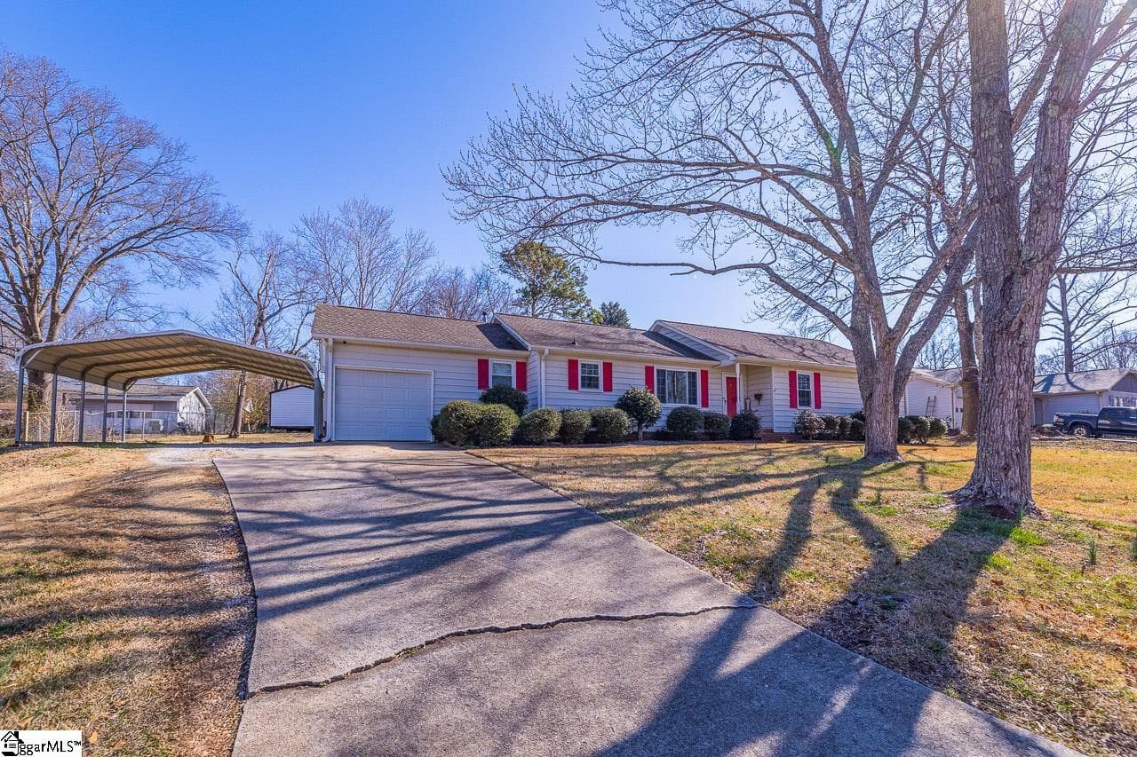 Property image 2 at 201 Shaddock Drive, Simpsonville, SC 29680