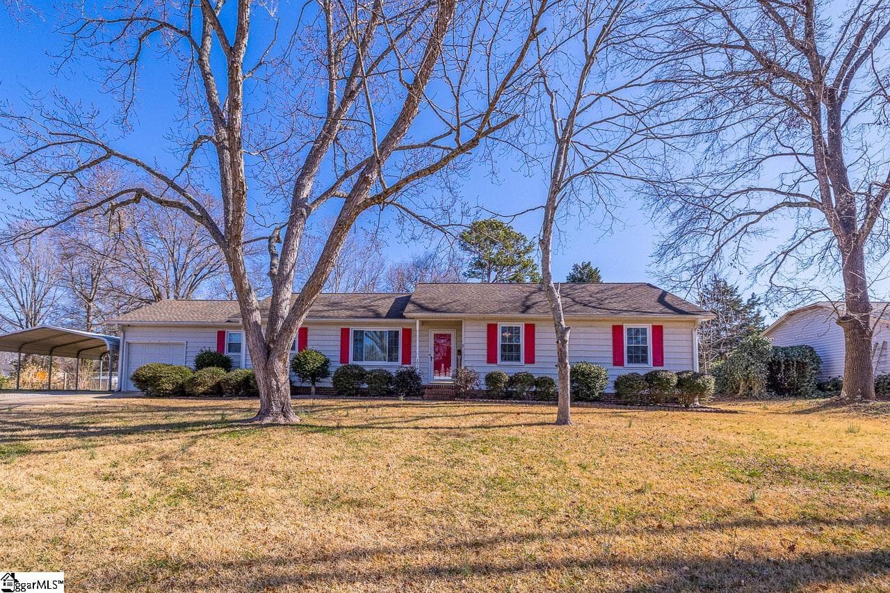 Property image 3 at 201 Shaddock Drive, Simpsonville, SC 29680