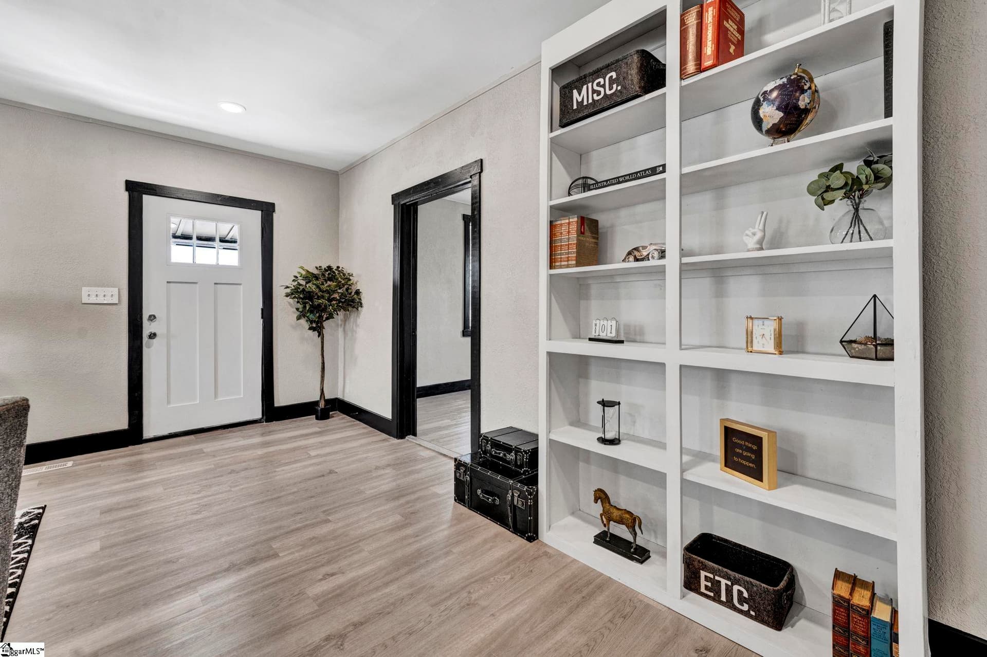 Property image 5 at 10 4th Avenue, Greenville, SC 29611
