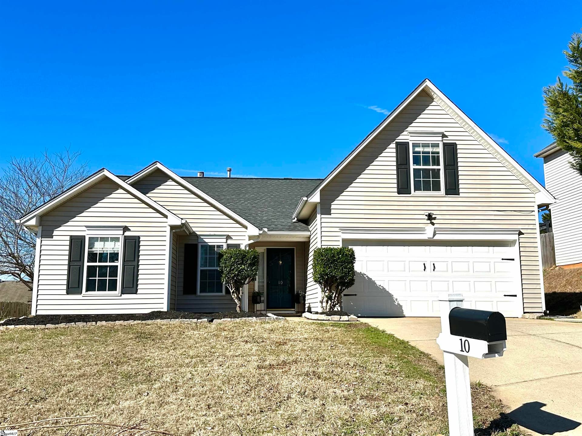 10 Crestbrook Drive