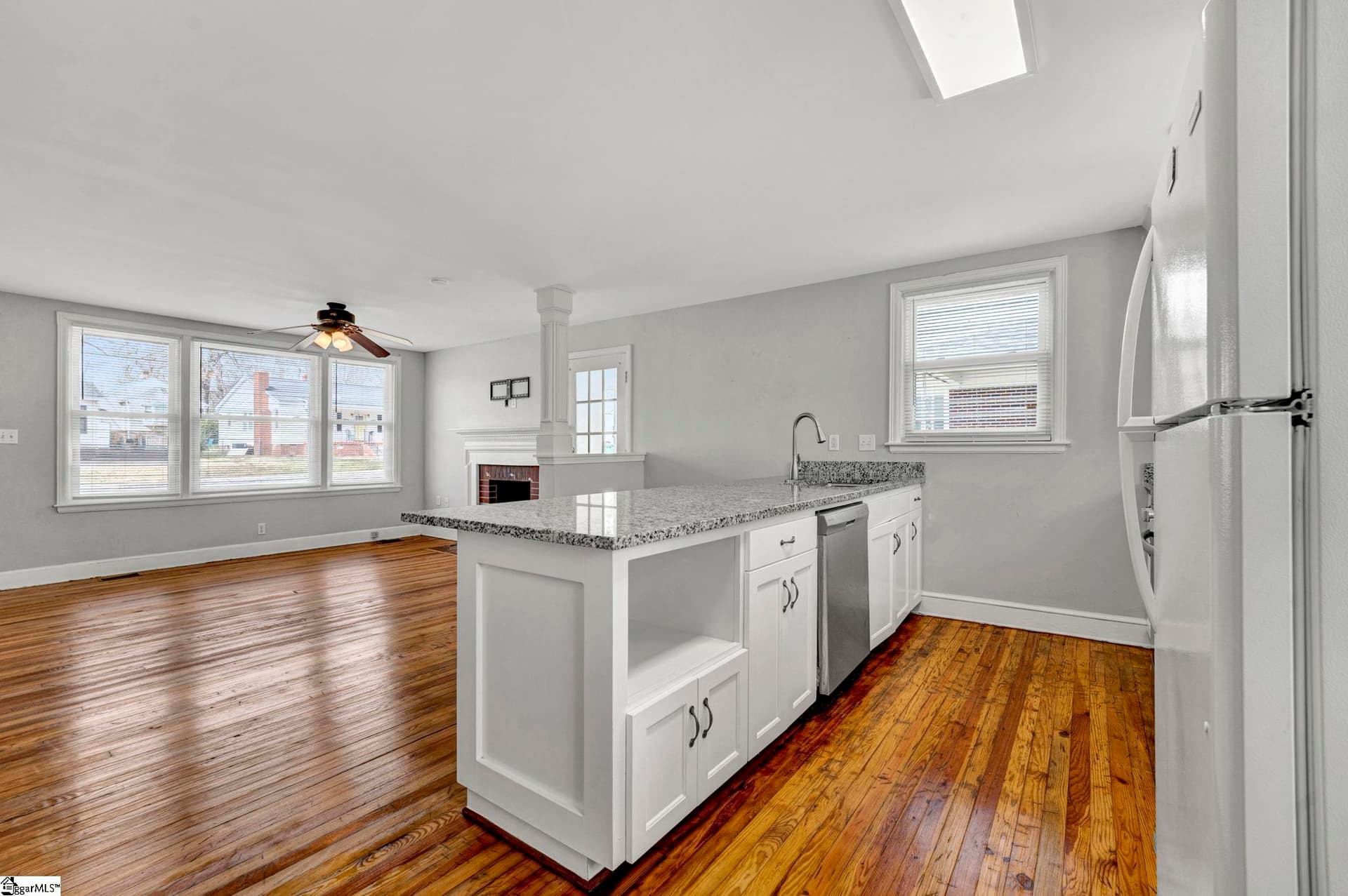 Property image 4 at 203 S Holland Street, Clinton, SC 29325