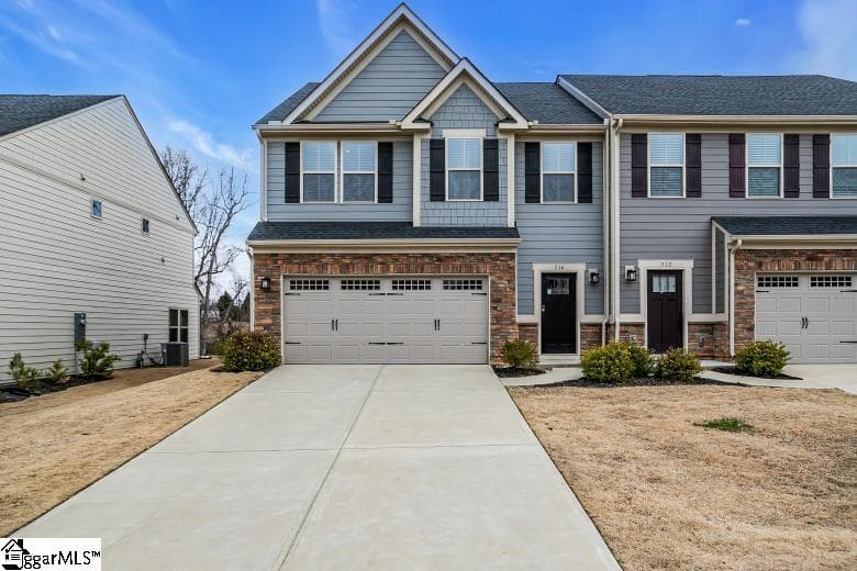 Property image 1 at 514 Martin Creek Drive, Simpsonville, SC 29680