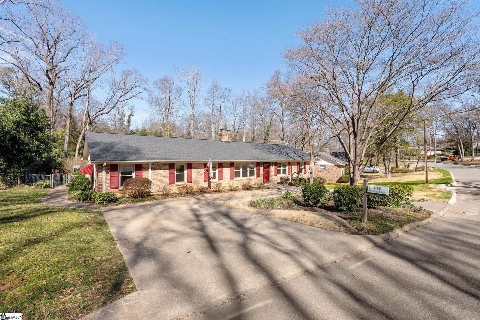Property image 2 at 113 Great Glen Road, Greenville, SC 29615