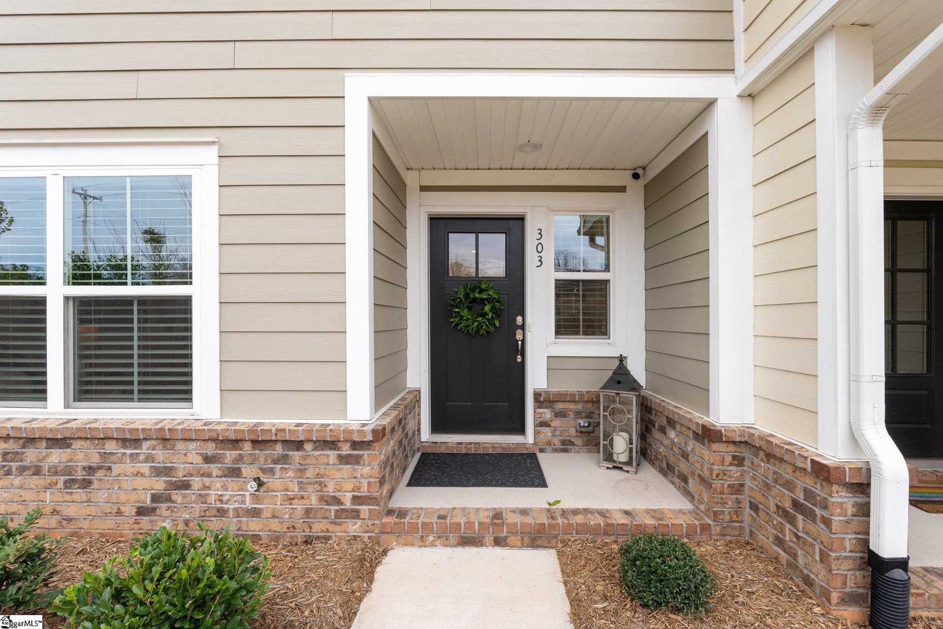 Property image 3 at 303 Pete Hollis Boulevard, Greenville, SC 29601