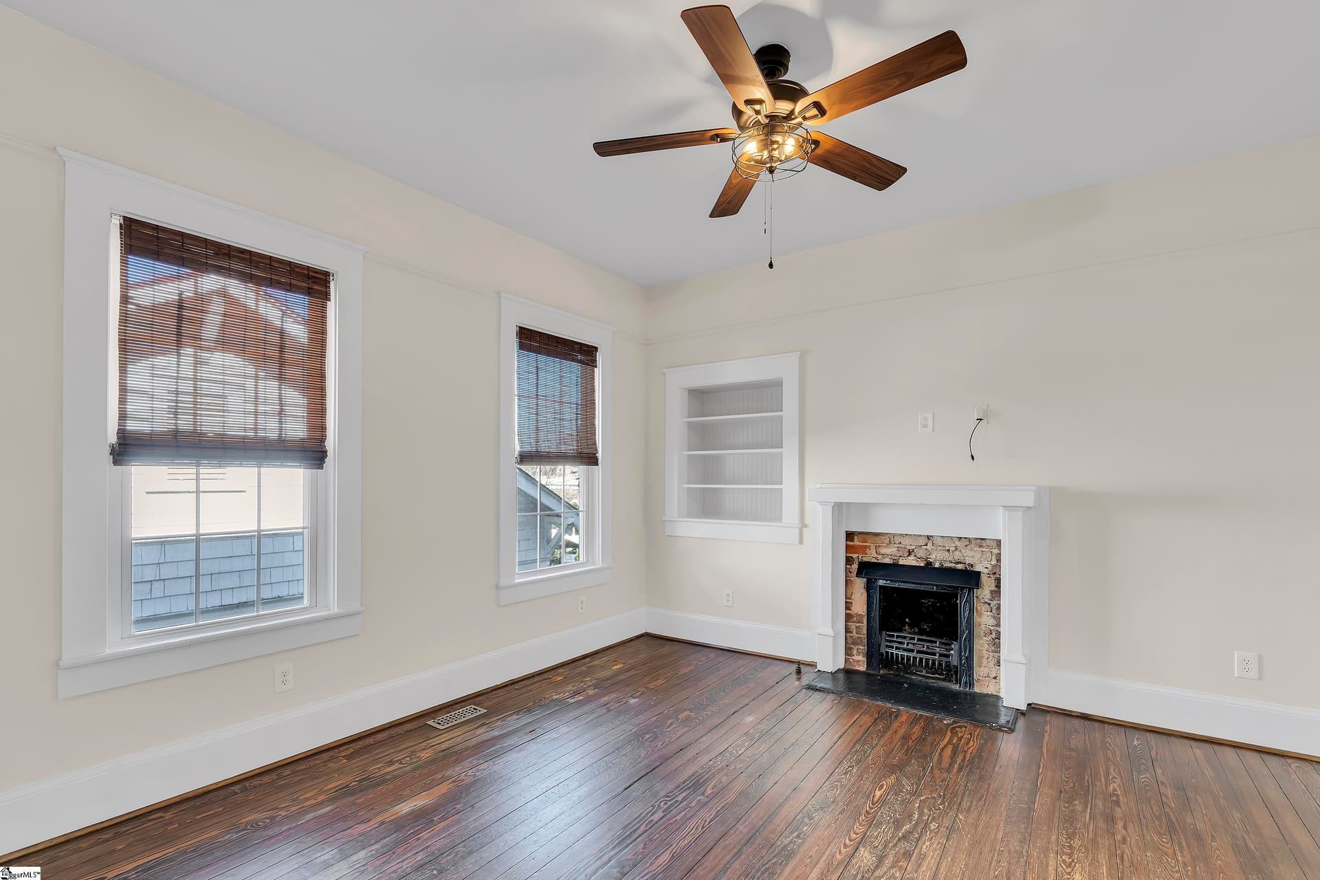 Property image 2 at 113 Ebaugh Avenue, Greenville, SC 29607