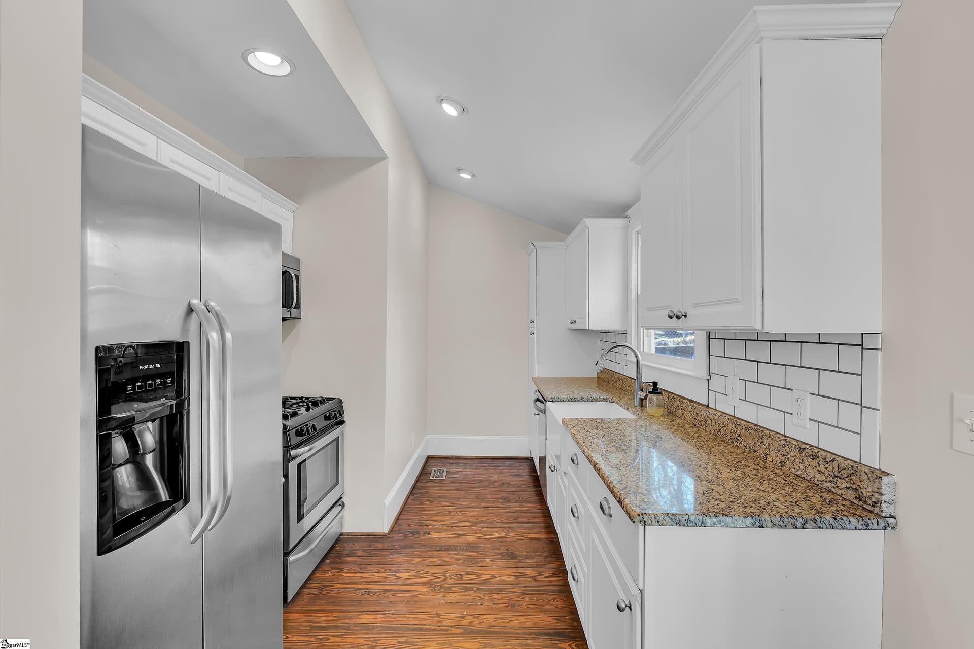 Property image 3 at 113 Ebaugh Avenue, Greenville, SC 29607