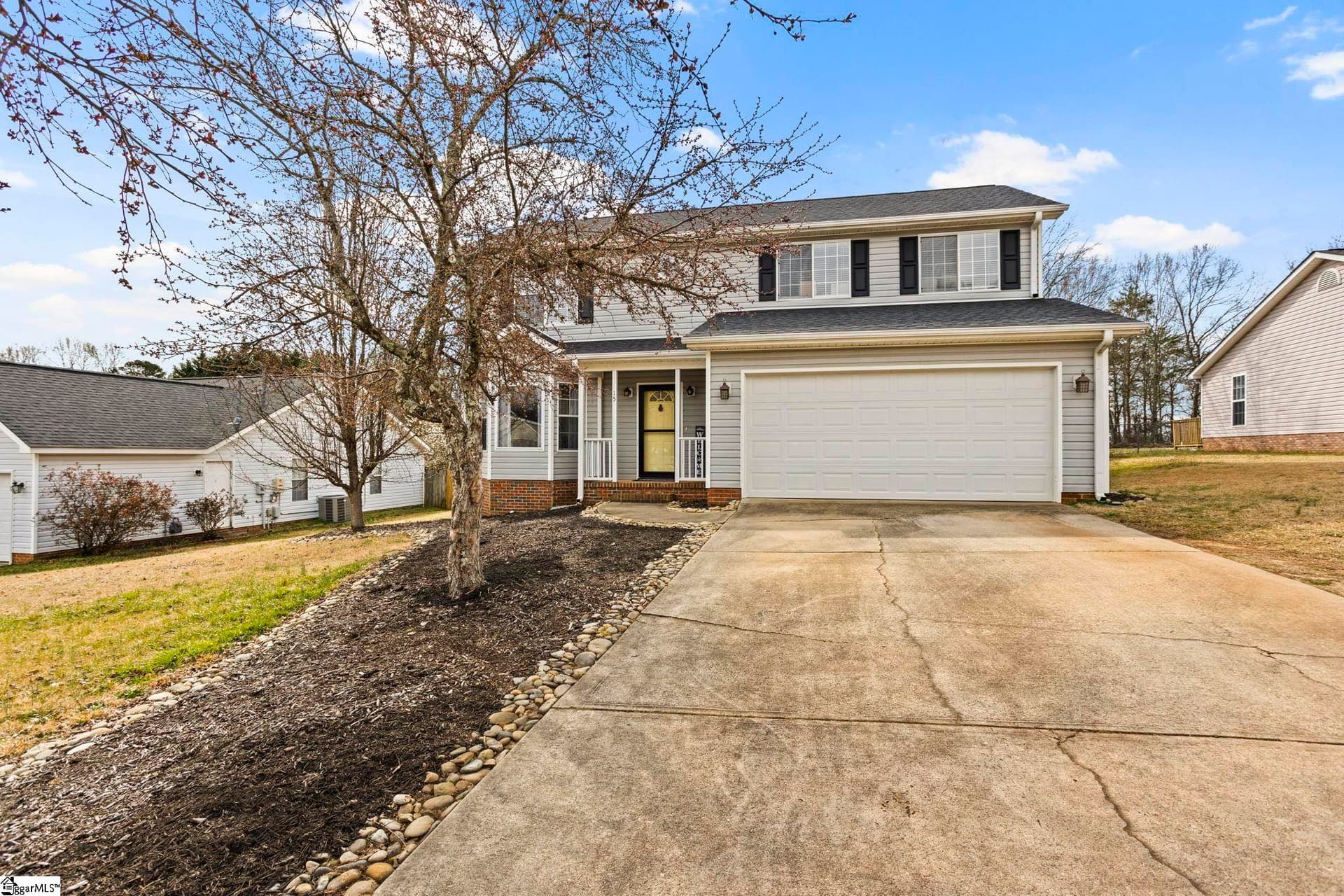 Property image 2 at 15 Michell Drive, Taylors, SC 29687