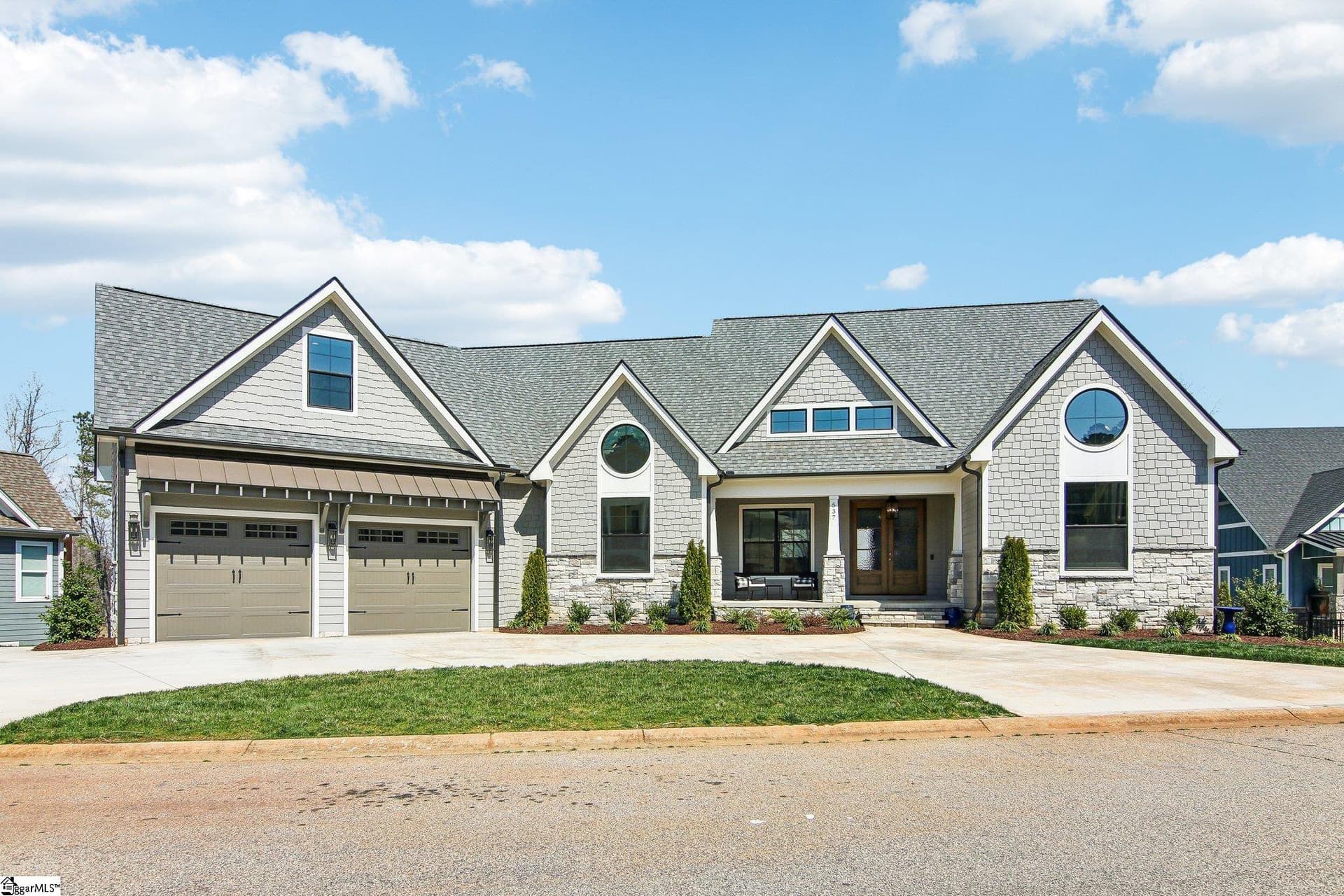 Stillwaters of Lake Robinson, Taylors Community