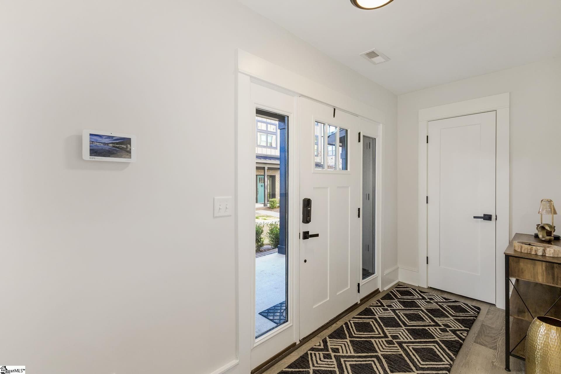 Property image 5 at 121 W Stone Avenue, Greenville, SC 29609