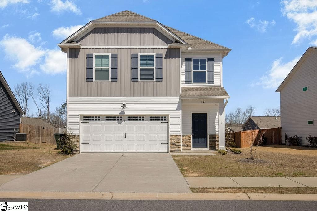 114 Bruinen Drive