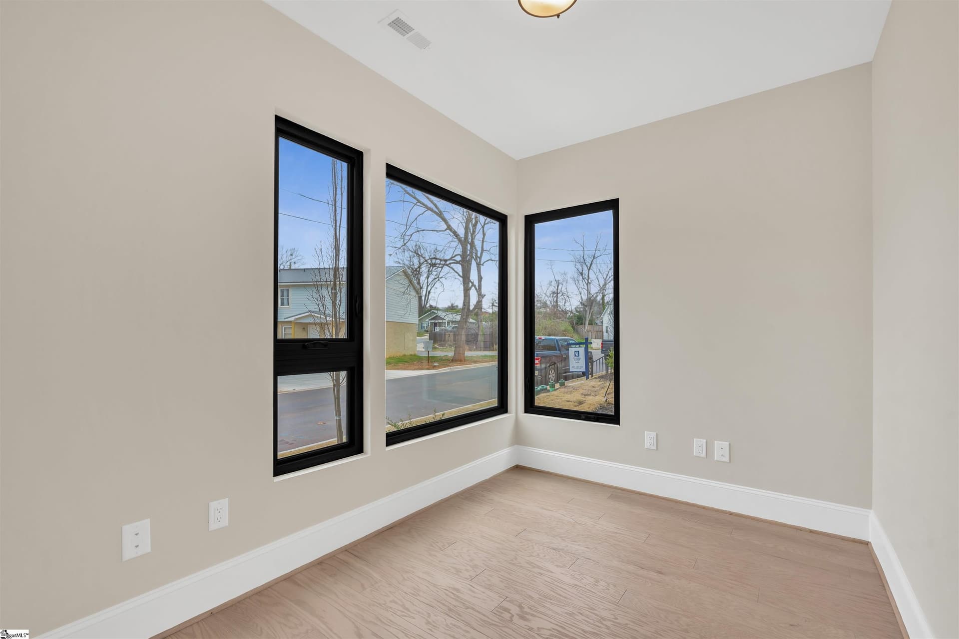 Property image 3 at 15 Conwell Street, Greenville, SC 29601