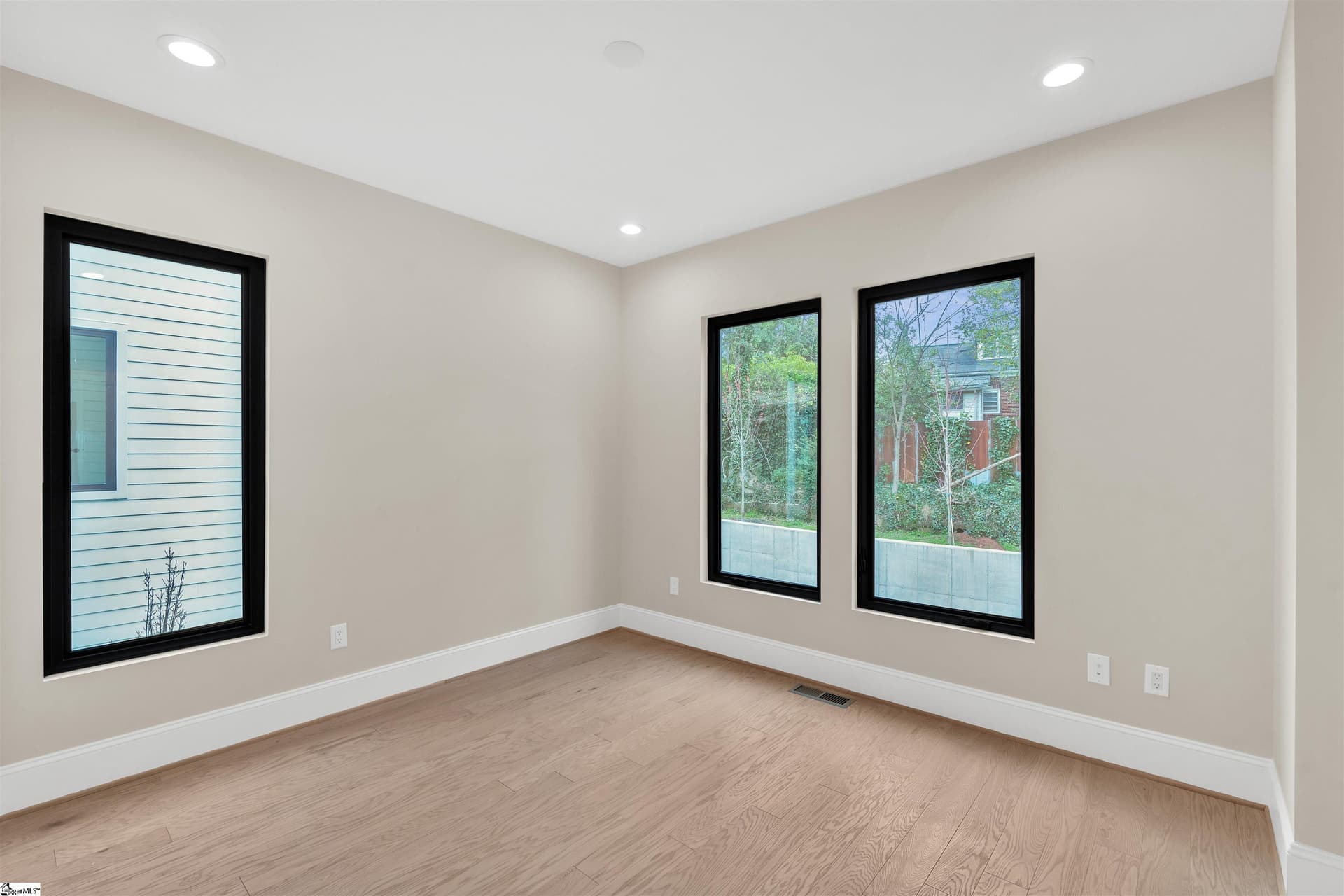 Property image 4 at 15 Conwell Street, Greenville, SC 29601