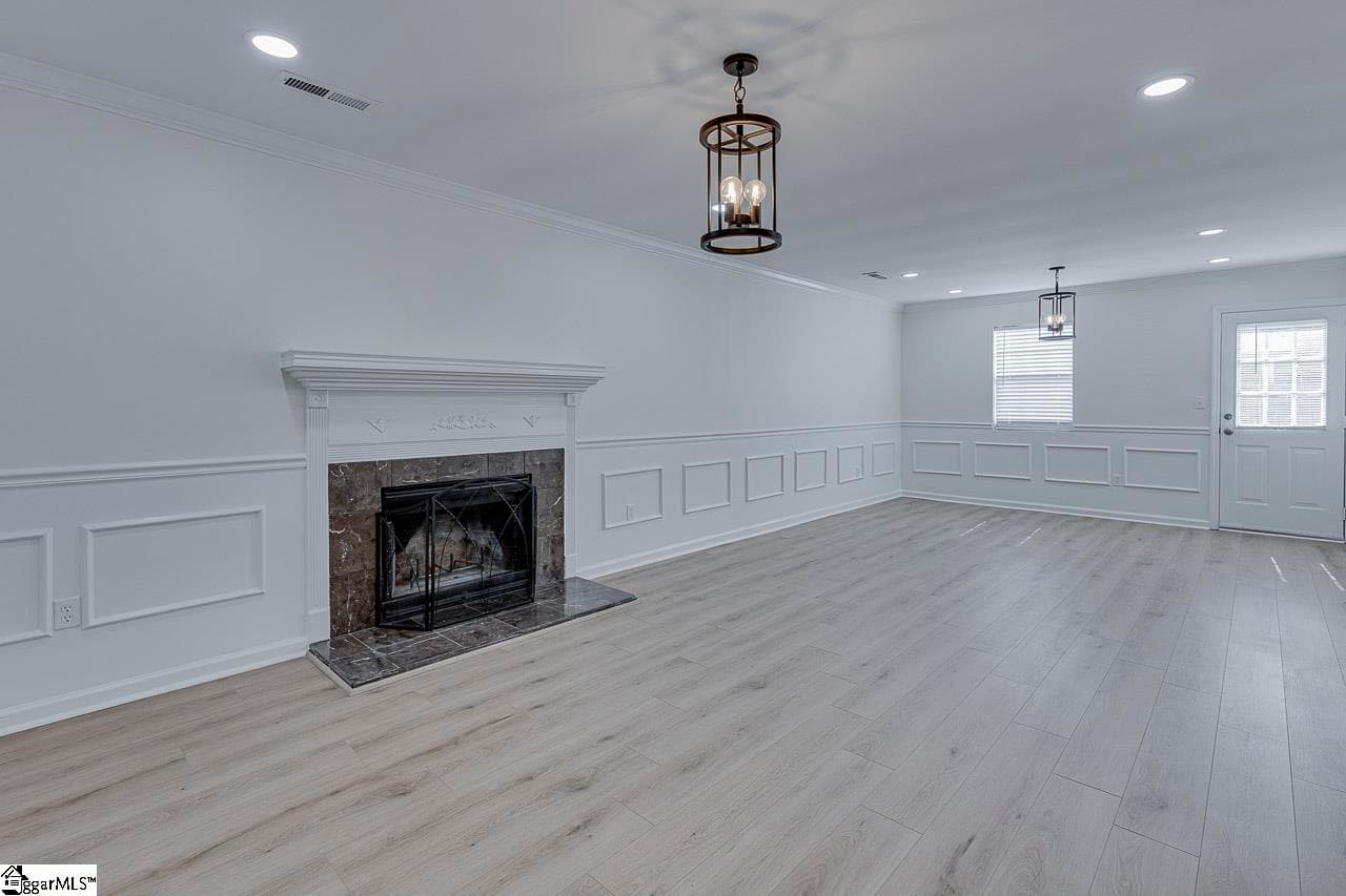 Property image 3 at 19 Allenwood Lane, Greer, SC 29650