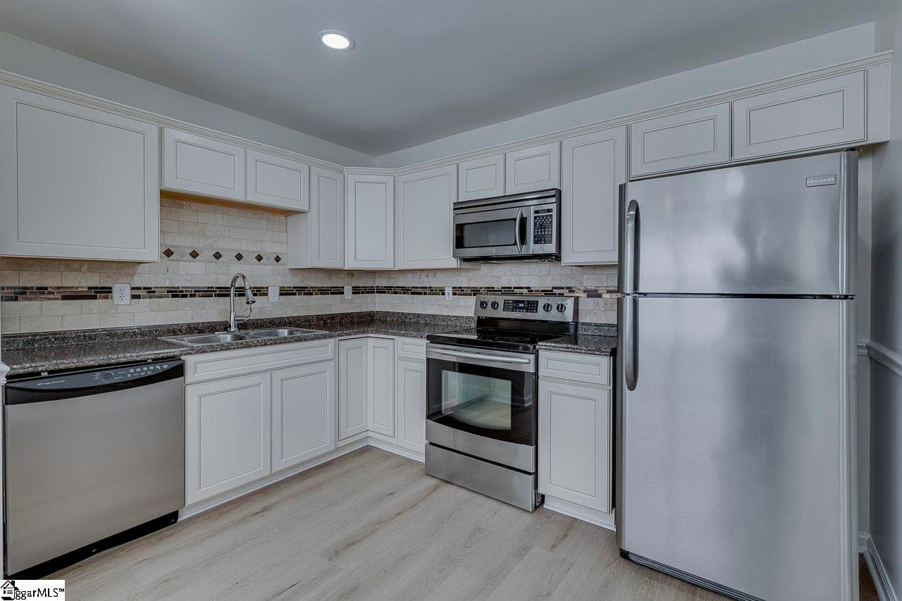 Property image 4 at 19 Allenwood Lane, Greer, SC 29650