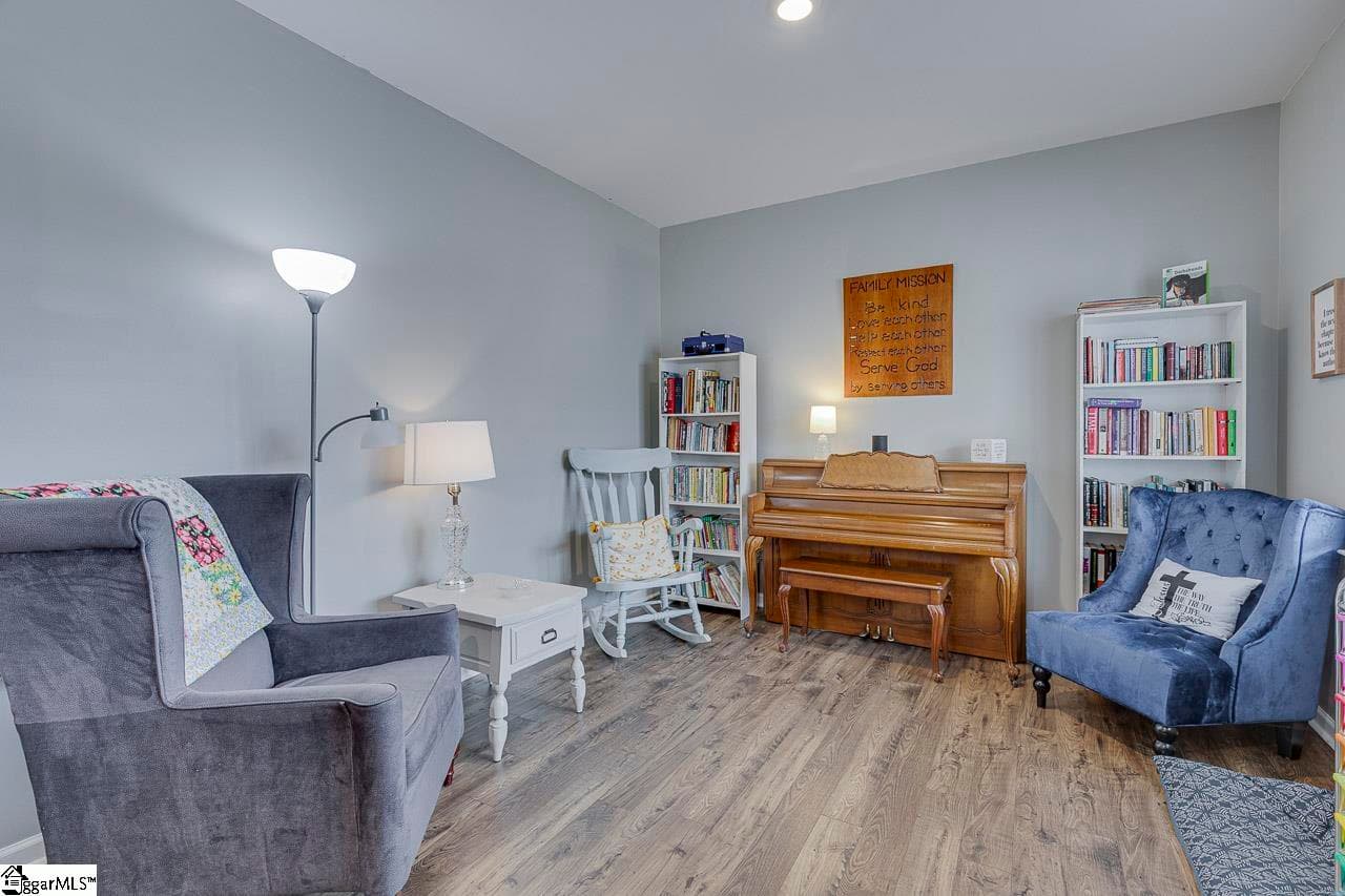 Property image 3 at 71 Oak Edge Lane, Greer, SC 29651