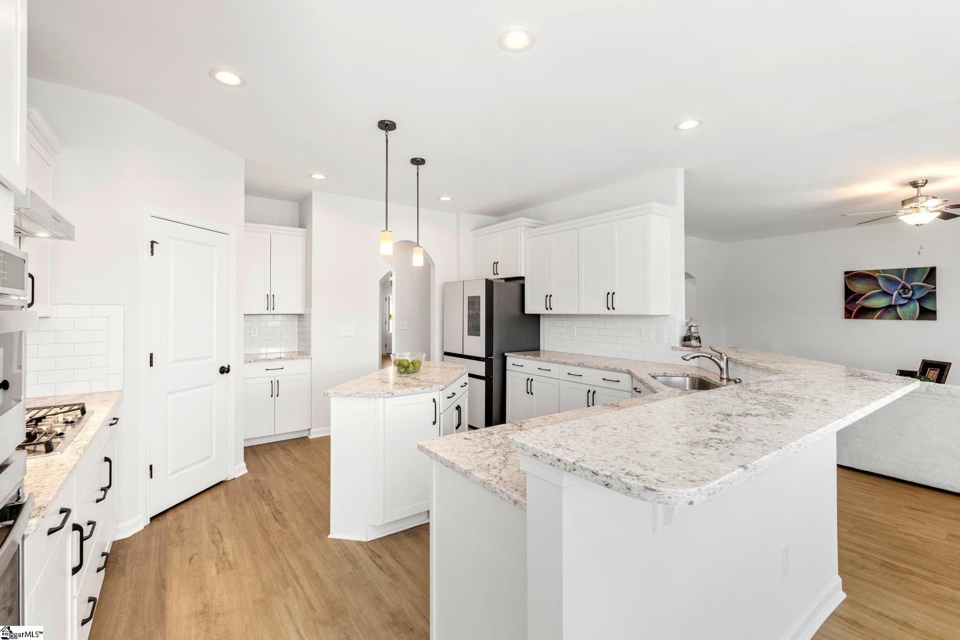 Property image 3 at 8 Logwood Drive, Greenville, SC 29607