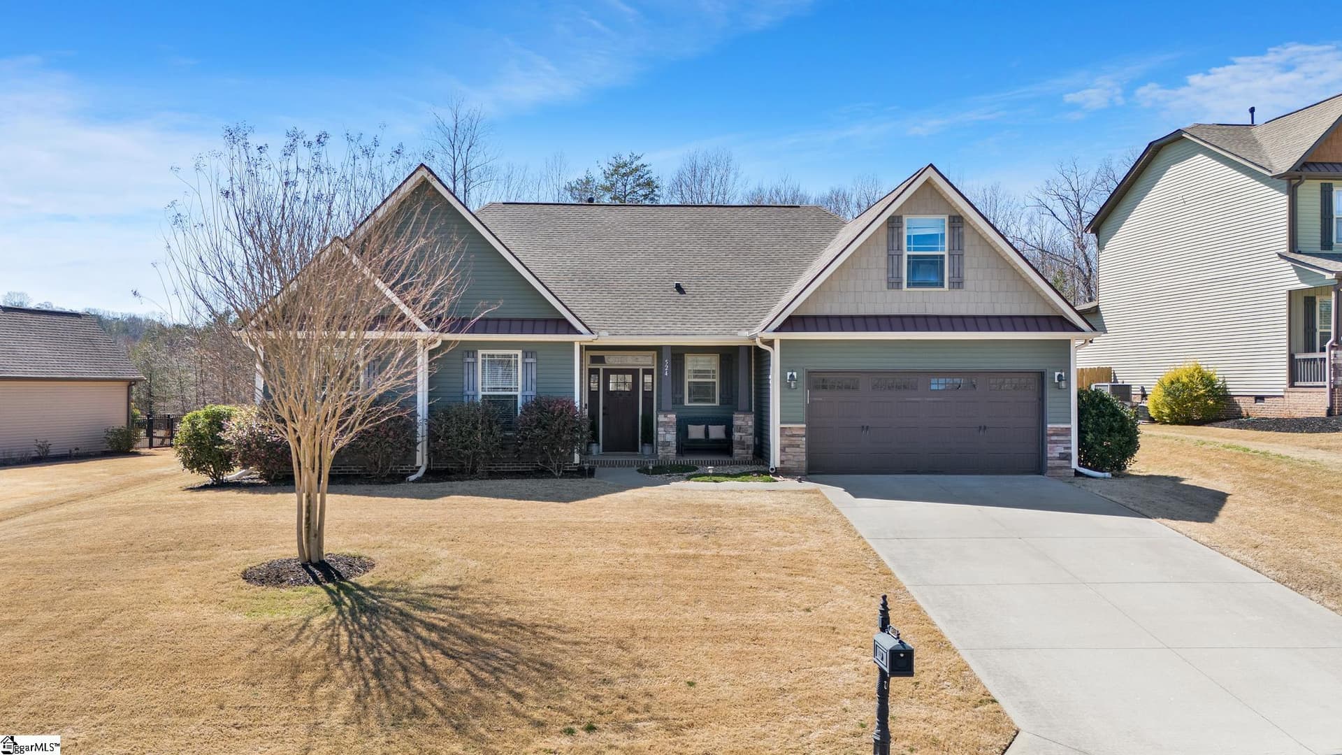 Amber Oaks, Greer Community