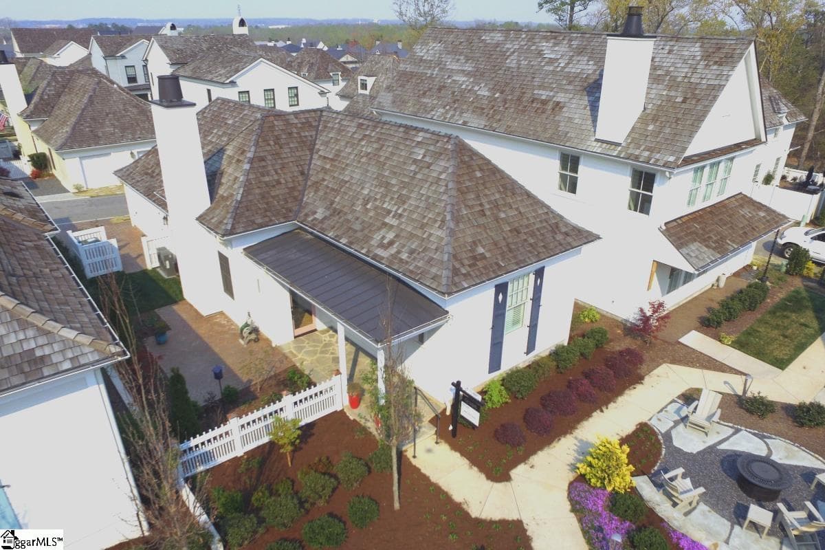 6 Bristow Drive