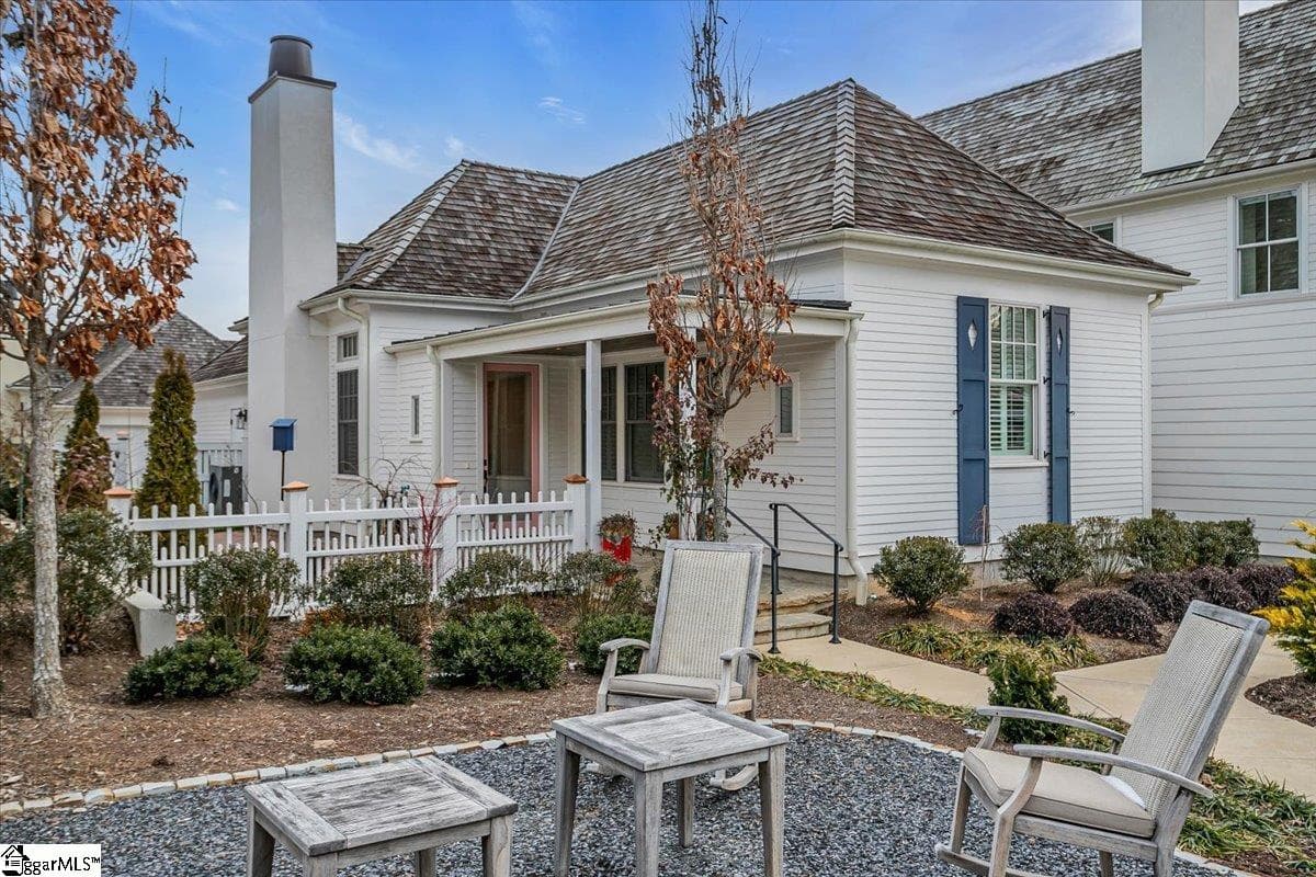 Property image 2 at 6 Bristow Drive, Greenville, SC 29615