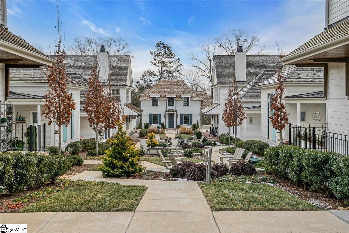 Property image 5 at 6 Bristow Drive, Greenville, SC 29615