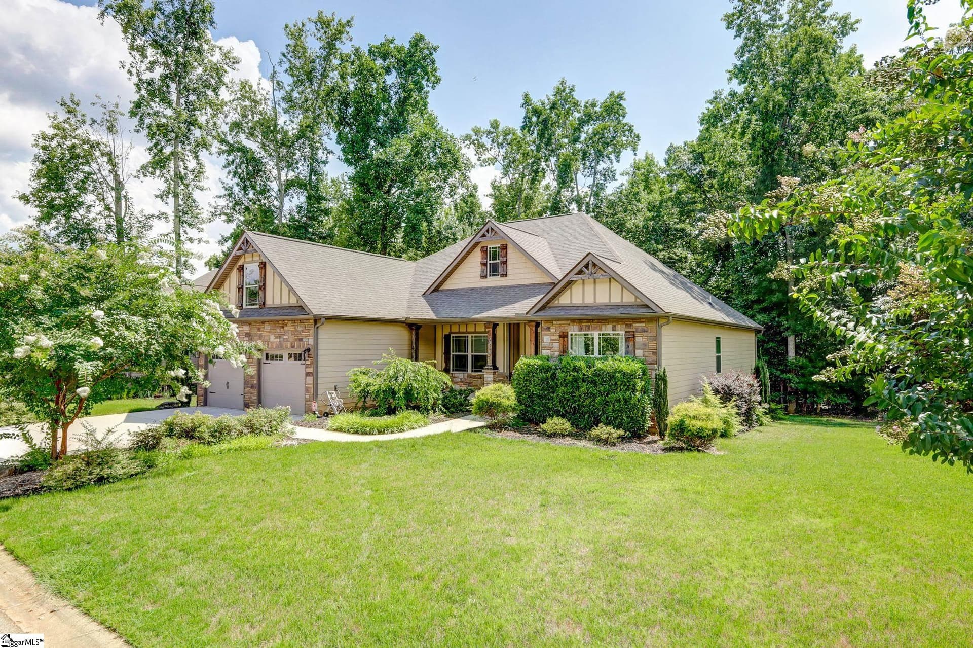3044 English Cottage Way