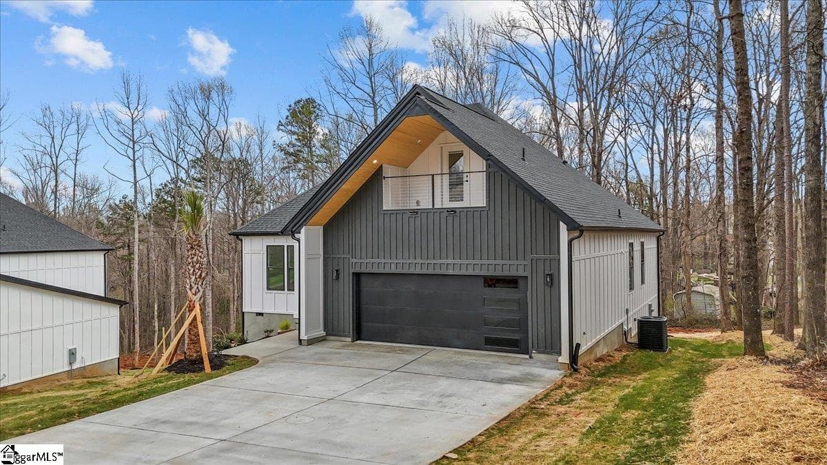 Property image 2 at 504 Windham Lane, Easley, SC 29642