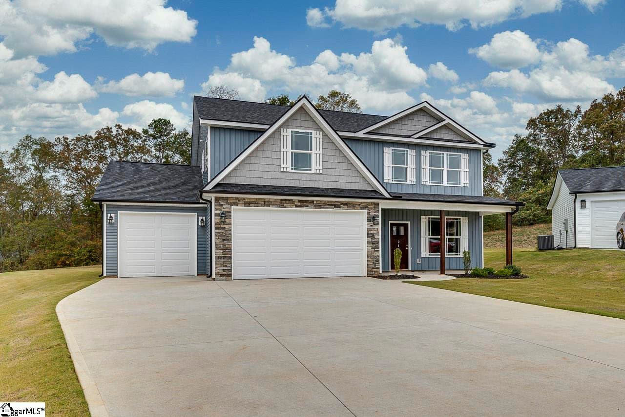 Property image 3 at 213 Legacy Lane, Pickens, SC 29671