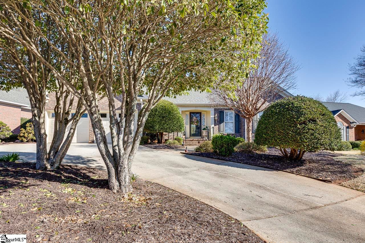 Property image 4 at 10 March Winds Court, Greer, SC 29650