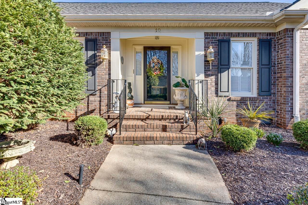Property image 5 at 10 March Winds Court, Greer, SC 29650