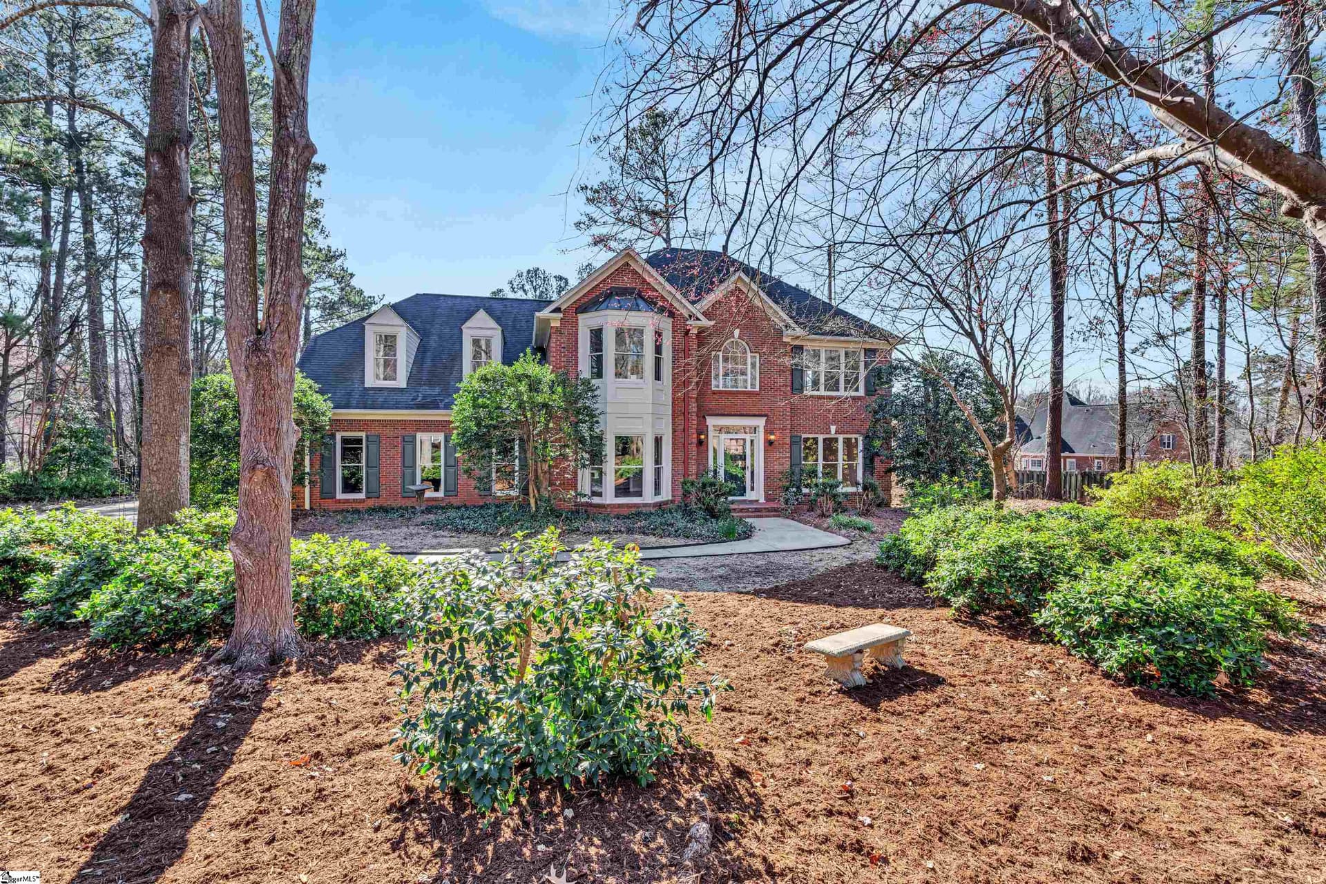 410 E Woodbury Lane