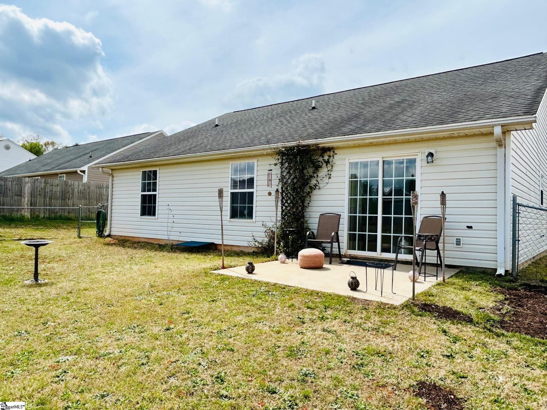 Property image 3 at 128 Flint Lane, Greer, SC 29651-6401