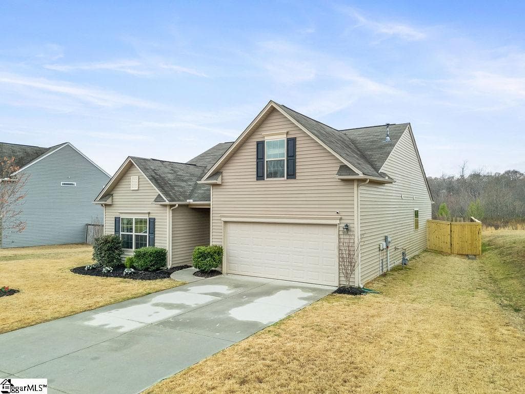 Property image 2 at 147 Caledonia Drive, Easley, SC 29642