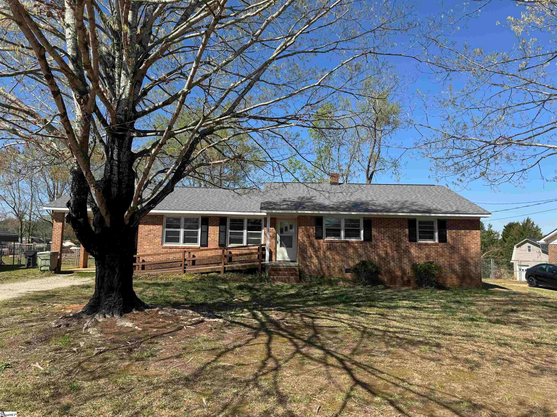 Property image 1 at 203 Montgomery Street, Laurens, SC 29360