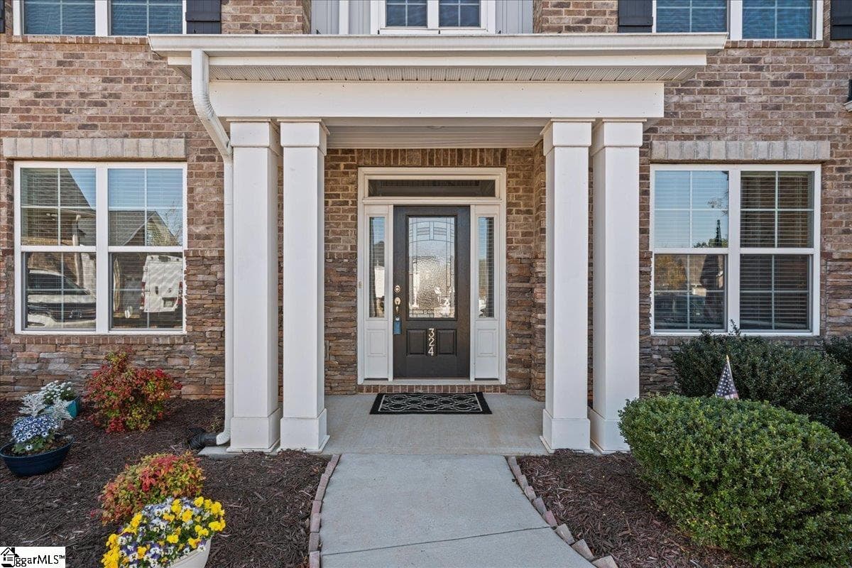 Property image 2 at 324 Crestgate Way, Easley, SC 29642