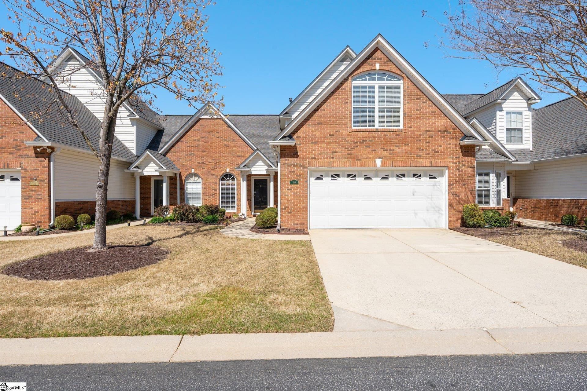 Ivybrooke, Greenville Community