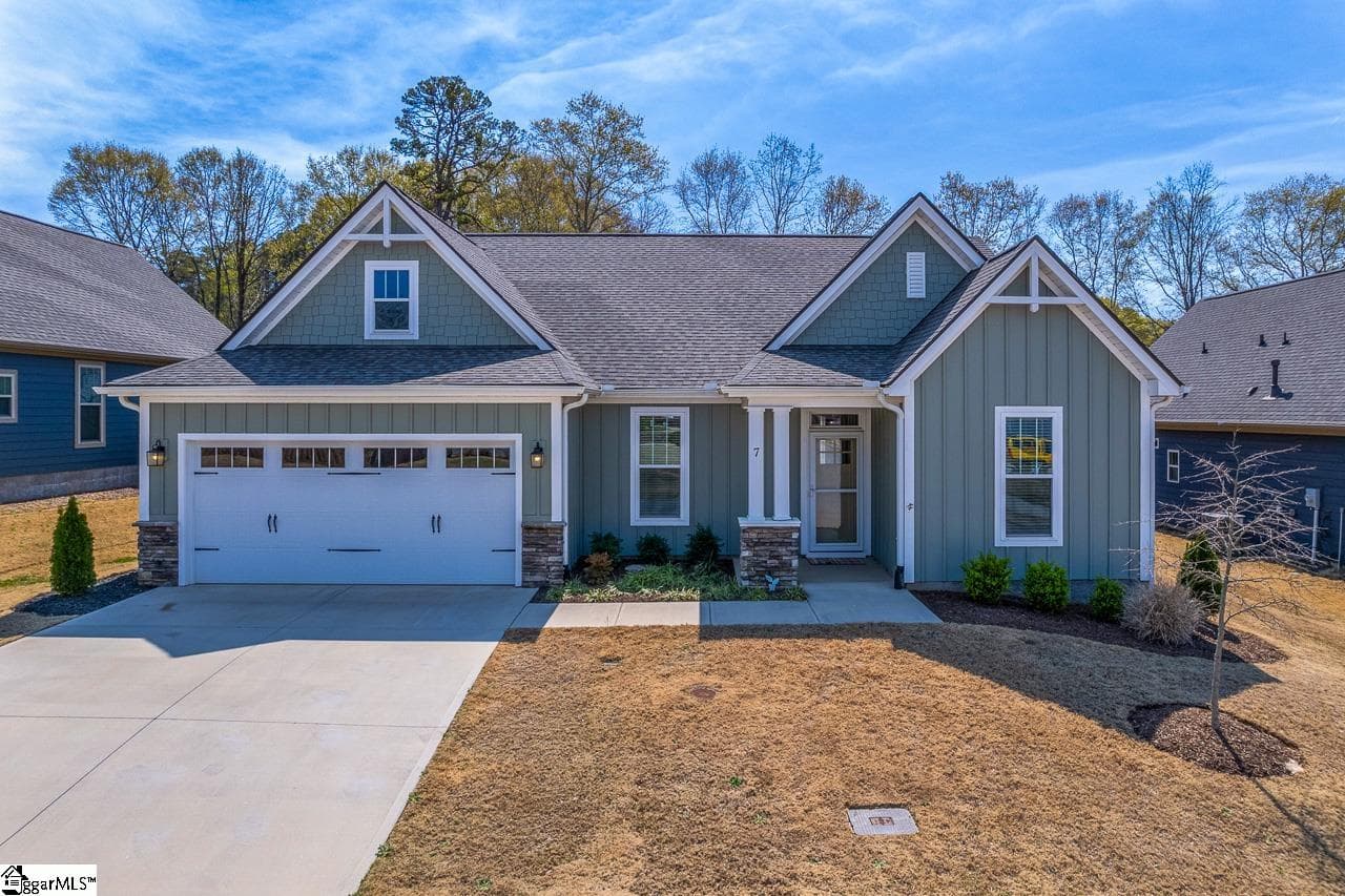 7 Ridgebury Place