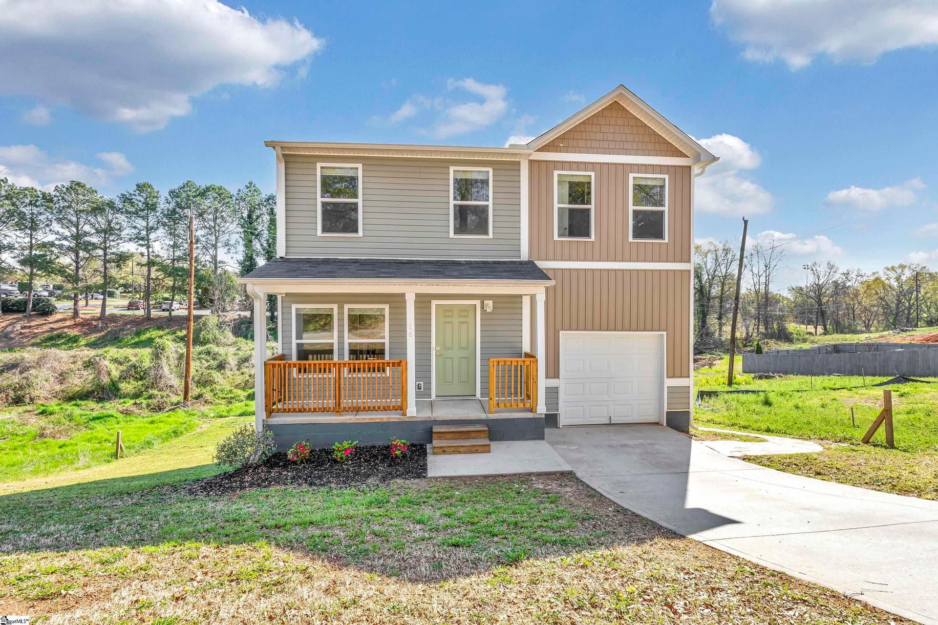 Property image 1 at 16 E Street, Greenville, SC 29611
