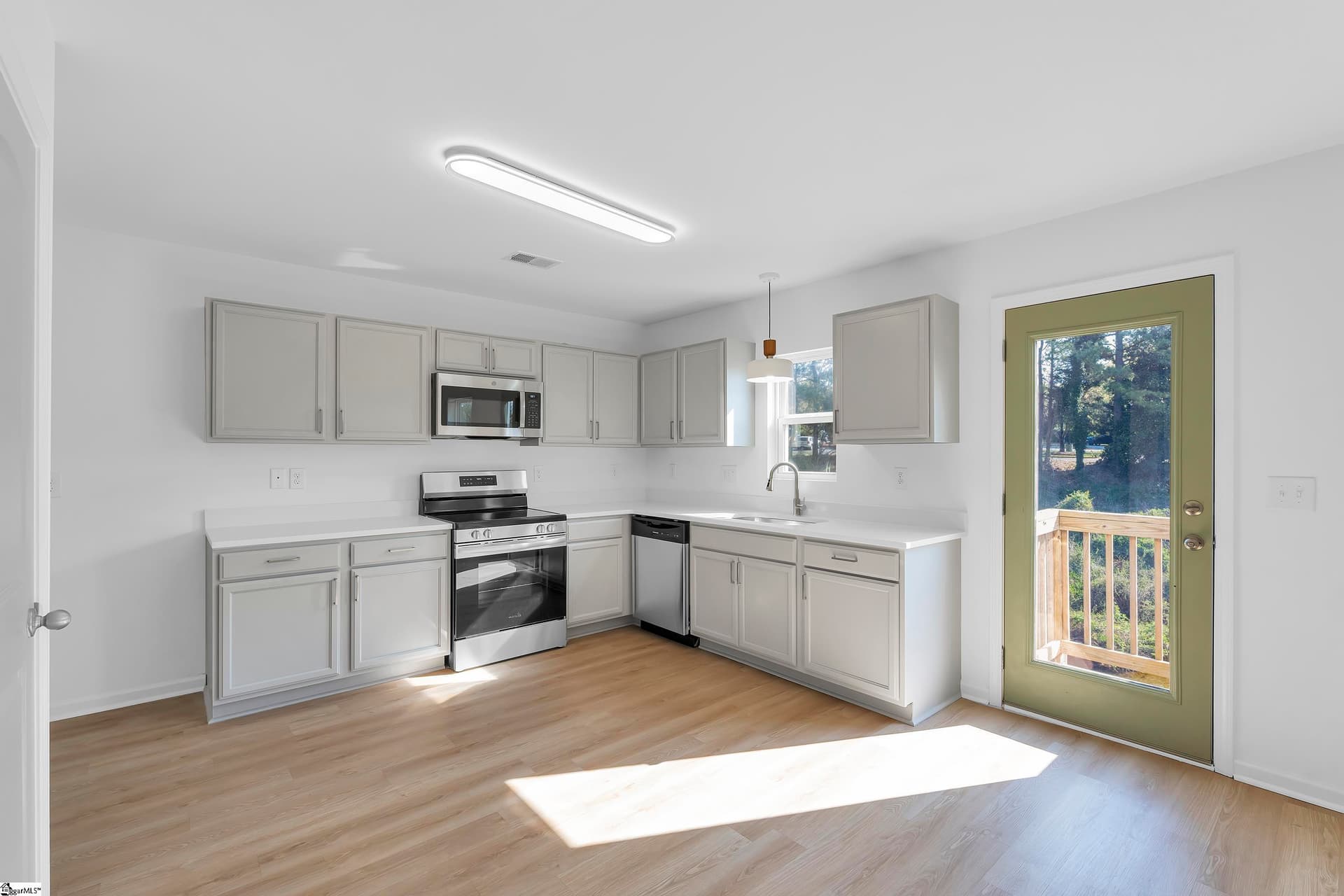 Property image 2 at 16 E Street, Greenville, SC 29611
